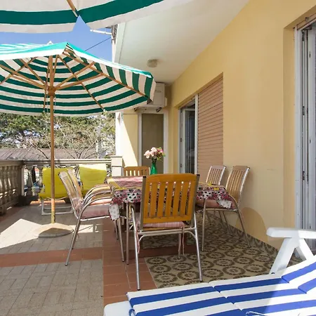 Apartament Ester Mit Terrasse By Interhome