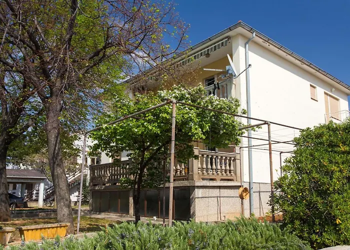 Apartament Ester Mit Terrasse By Interhome