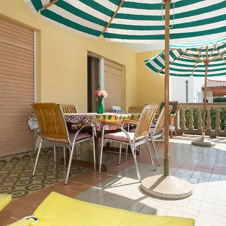דירה Ester Mit Terrasse By Interhome פונאנט