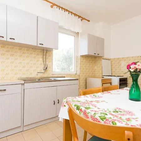 Ester Mit Terrasse By Interhome פונאנט